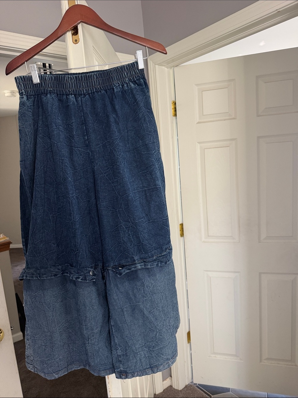 Blue Elastic-Waist Women’s Denim Skirt